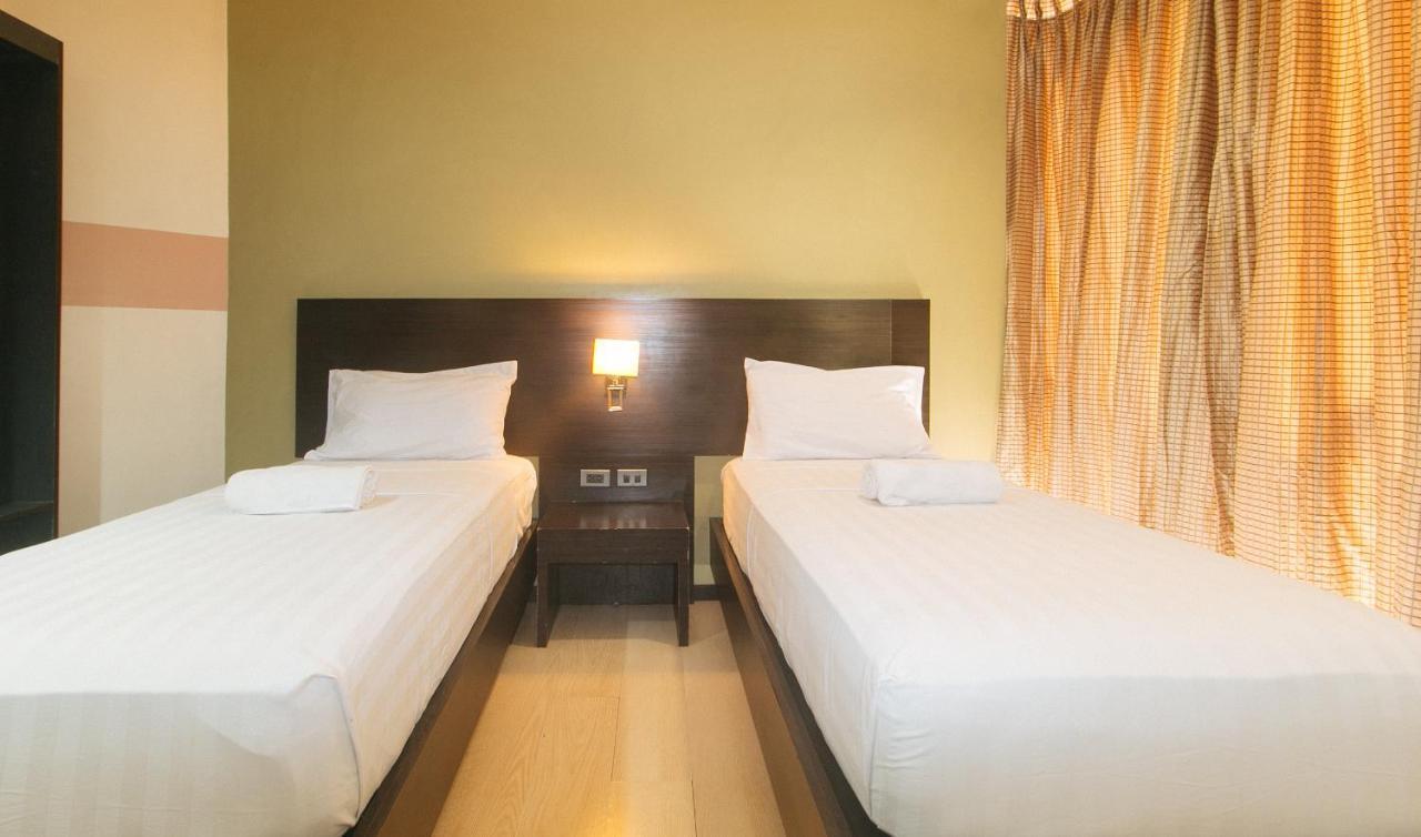 Lorenzzo Suites Hotel Makati City Екстериор снимка