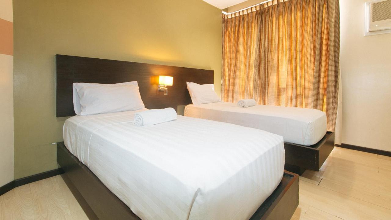 Lorenzzo Suites Hotel Makati City Екстериор снимка