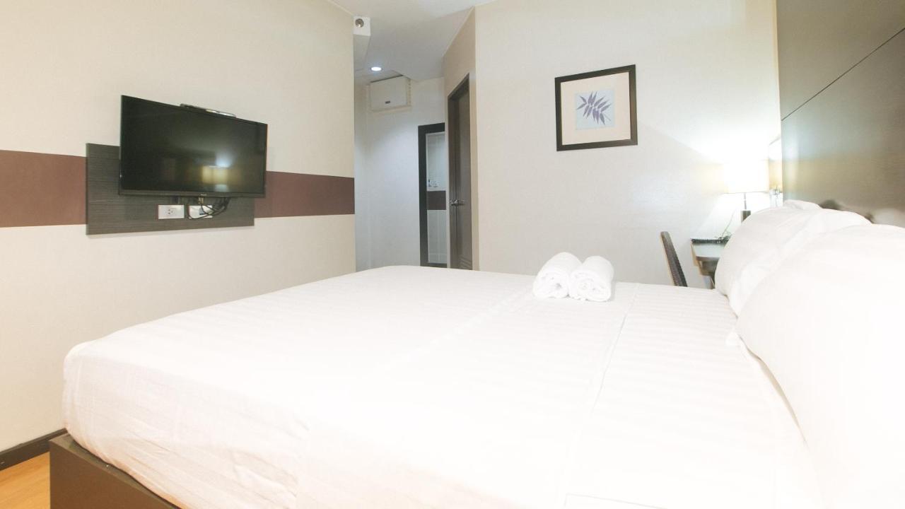Lorenzzo Suites Hotel Makati City Екстериор снимка