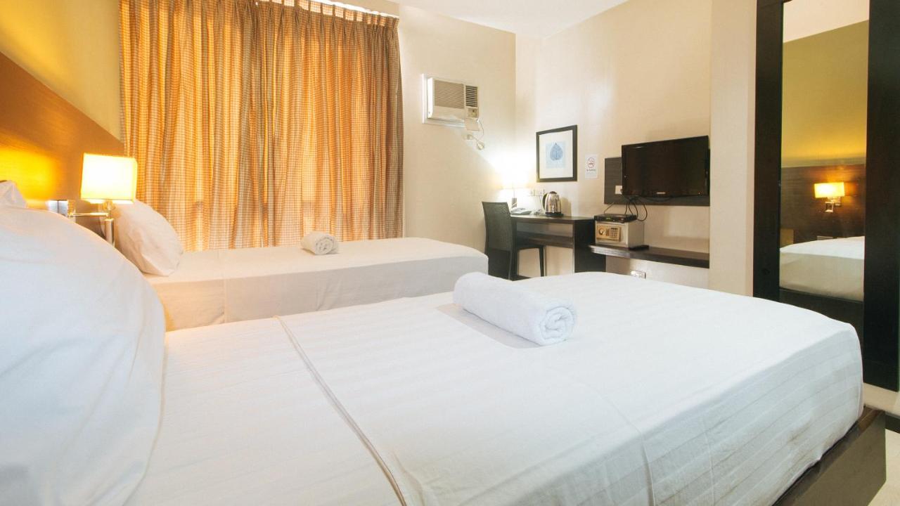Lorenzzo Suites Hotel Makati City Екстериор снимка