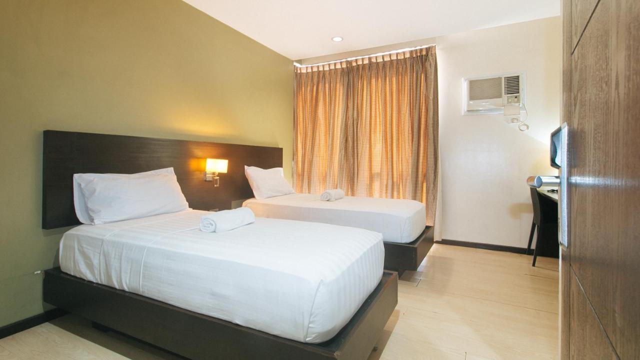 Lorenzzo Suites Hotel Makati City Екстериор снимка