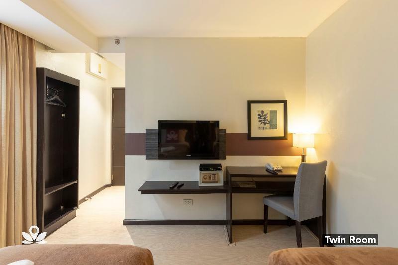Lorenzzo Suites Hotel Makati City Екстериор снимка